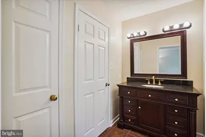 9708 Locust Hill Drive, Great Falls, VA 22066 - Photo 33