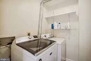9708 Locust Hill Dr, Great Falls, VA 22066 - Photo 21