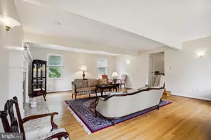 9708 Locust Hill Dr, Great Falls, VA 22066 - Photo 11
