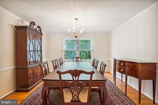 9708 Locust Hill Dr, Great Falls, VA 22066 - Photo 15