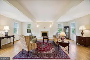 9708 Locust Hill Dr, Great Falls, VA 22066 - Photo 9