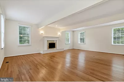 9708 Locust Hill Drive, Great Falls, VA 22066 - Photo 7