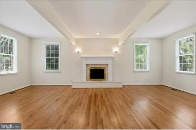 9708 Locust Hill Drive, Great Falls, VA 22066 - Photo 5