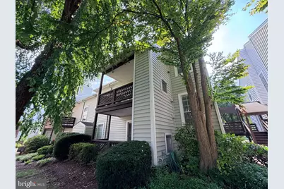 10131 Oakton Terrace Road, Oakton, VA 22124 - Photo 1