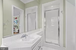 1033 Swinks Mill Rd, McLean, VA 22102 - Photo 33