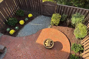 6014 Lands End Ln, Alexandria, VA 22315 - Photo 11