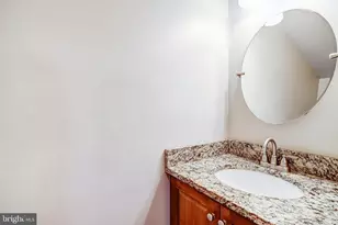 14508 Four Chimney Dr, Centreville, VA 20120 - Photo 19