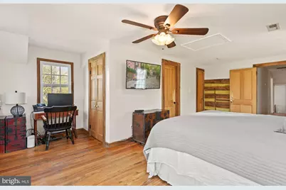326 Walker Road, Great Falls, VA 22066 - Photo 33