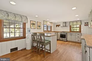 326 Walker Rd, Great Falls, VA 22066 - Photo 3