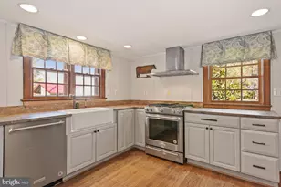 326 Walker Rd, Great Falls, VA 22066 - Photo 5
