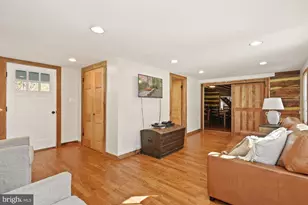 326 Walker Rd, Great Falls, VA 22066 - Photo 17