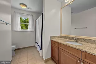 1077 Spring Hill Rd, McLean, VA 22102 - Photo 41