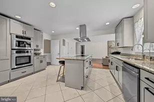 1077 Spring Hill Rd, McLean, VA 22102 - Photo 17