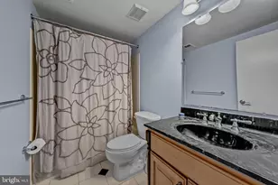 1077 Spring Hill Rd, McLean, VA 22102 - Photo 49