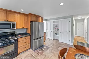 7312 Poplar Ct, Falls Church, VA 22042 - Photo 13