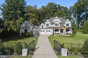 608 Walker Rd, Great Falls, VA 22066 - Photo 1