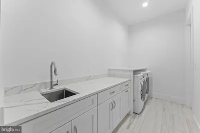 608 Walker Road, Great Falls, VA 22066 - Photo 23