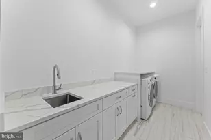608 Walker Rd, Great Falls, VA 22066 - Photo 23