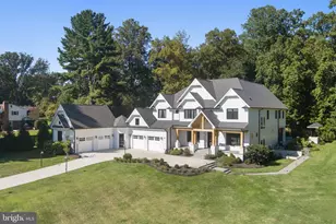 608 Walker Rd, Great Falls, VA 22066 - Photo 7