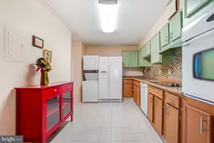 5901 Mt Eagle Dr, Alexandria, VA 22303 - Photo 15
