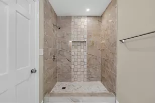 5502 Kings Park Dr, Springfield, VA 22151 - Photo 13