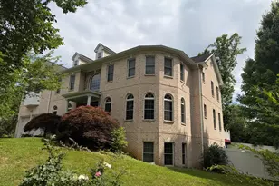 6529 Fairlawn Dr, McLean, VA 22101 - Photo 1