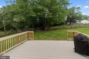 13626 Old Dairy Rd, Herndon, VA 20171 - Photo 7
