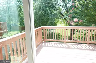 4048 Spring Run Ct, Chantilly, VA 20151 - Photo 5