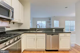 2504 Logan Wood Dr, Herndon, VA 20171 - Photo 25