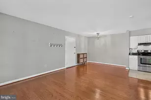 8358 Dunham Ct, Springfield, VA 22152 - Photo 3