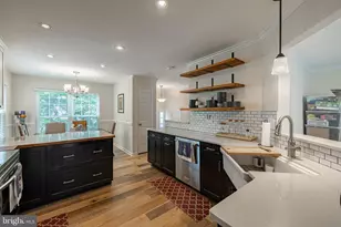 6700 Jenny Leigh Ct, Centreville, VA 20121 - Photo 9