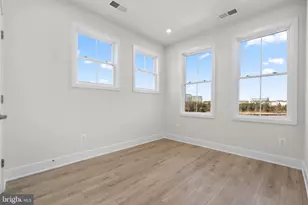 2 Aviation Pl, Herndon, VA 20171 - Photo 21