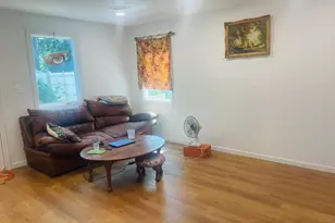 7225 Pine Dr, Annandale, VA 22003 - Photo 11
