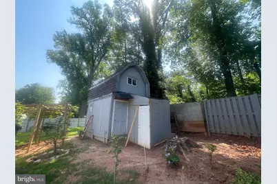 7225 Pine Drive, Annandale, VA 22003 - Photo 5