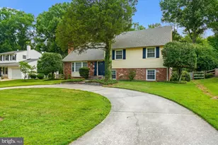 8403 W Boulevard Dr, Alexandria, VA 22308 - Photo 3