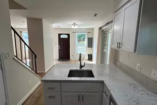 6001 Rabbit Ct, Centreville, VA 20121 - Photo 5