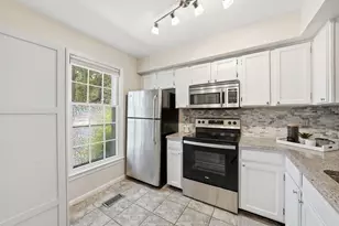 6472 Brick Hearth Ct, Alexandria, VA 22306 - Photo 5