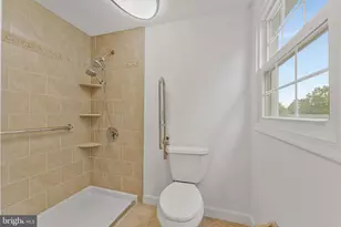 12805 Melvue Ct, Fairfax, VA 22033 - Photo 15