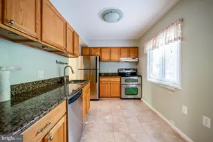 2455 Pyrenees Ct, Reston, VA 20191 - Photo 5