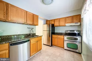2455 Pyrenees Ct, Reston, VA 20191 - Photo 7