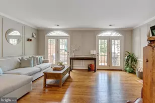 3956 Valley Ridge Dr, Fairfax, VA 22033 - Photo 5