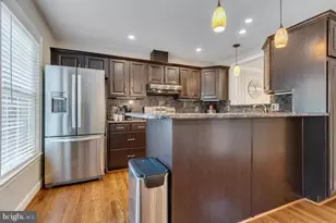 3956 Valley Ridge Dr, Fairfax, VA 22033 - Photo 9