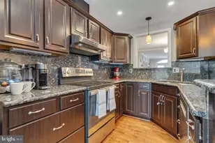 3956 Valley Ridge Dr, Fairfax, VA 22033 - Photo 7