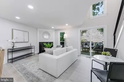 11213 Silentwood Lane, Reston, VA 20191 - Photo 11