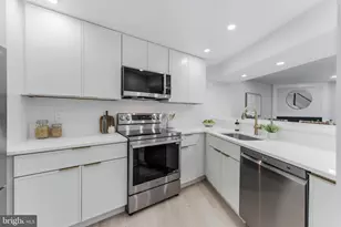 11213 Silentwood Ln, Reston, VA 20191 - Photo 3