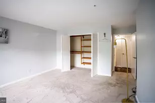 3176 Summit Square Dr, Oakton, VA 22124 - Photo 17
