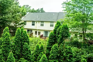 3176 Summit Square Dr, Oakton, VA 22124 - Photo 25