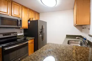 3176 Summit Square Dr, Oakton, VA 22124 - Photo 13