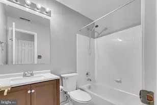 5937 Kirkcaldy Ln, Alexandria, VA 22315 - Photo 5
