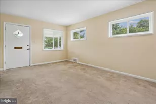 2256 Roanoke Dr, Alexandria, VA 22307 - Photo 5